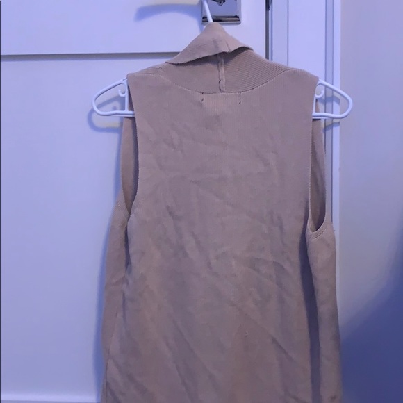 sleeveless throw - Picture 4 of 4